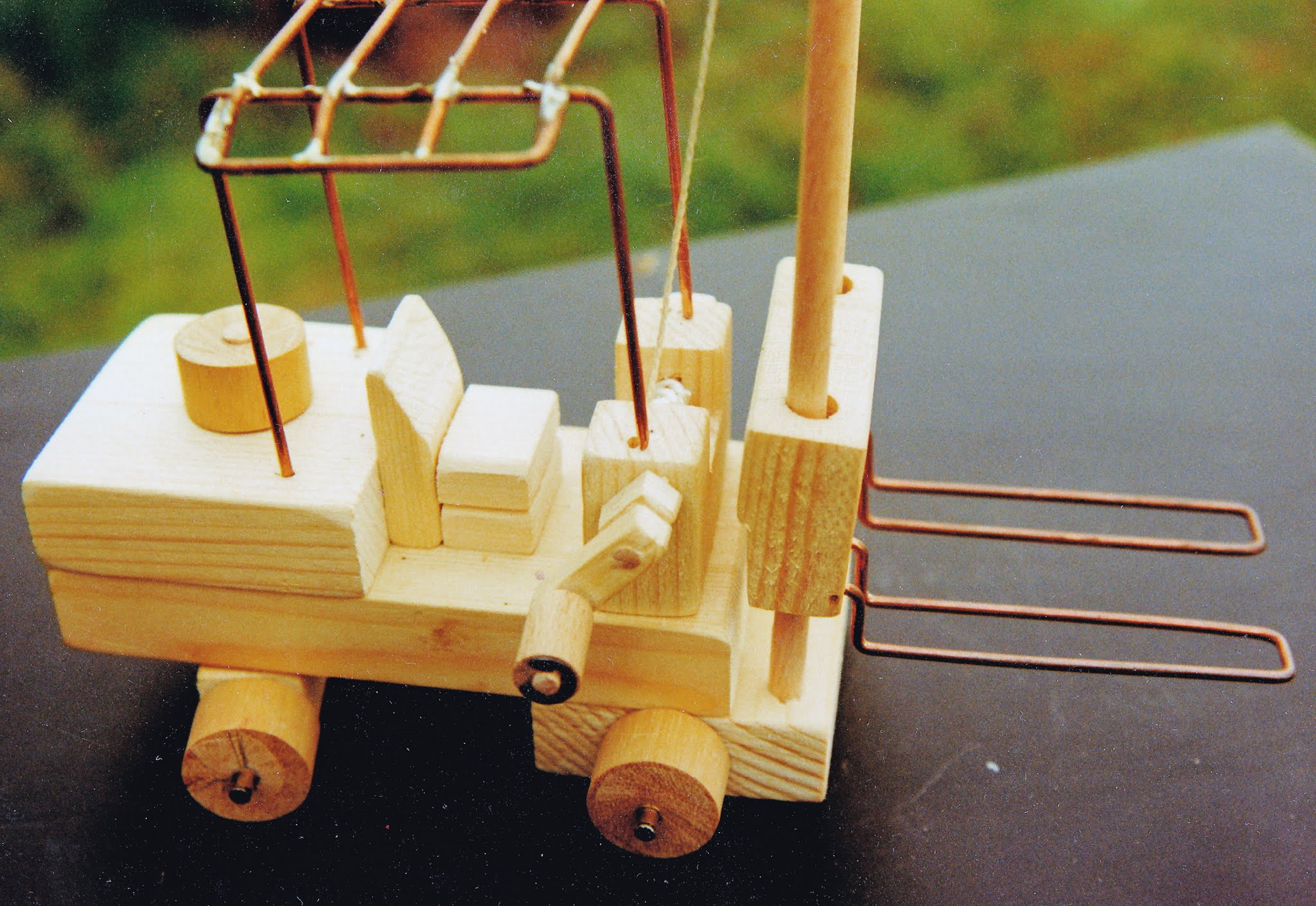 Werkaufgabe mit Werkstoff Holz: Gabelstapler